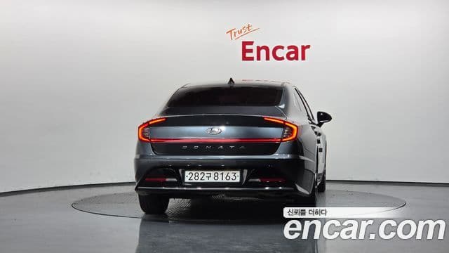 Hyundai Sonata 2022 — ფოტო 1/20