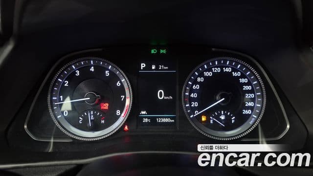 Hyundai Sonata 2022 — ფოტო 7/20