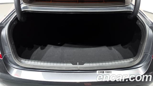 Hyundai Sonata 2022 — ფოტო 18/20