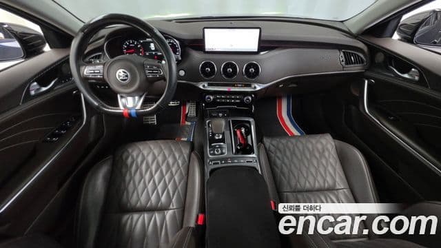 Kia Stinger 2020 — ფოტო 7/20