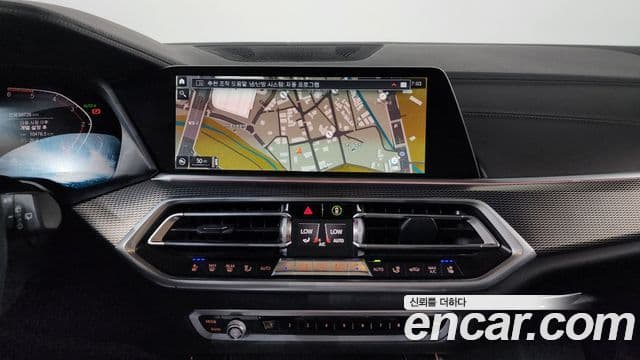 BMW X5 2020 — ფოტო 13/20