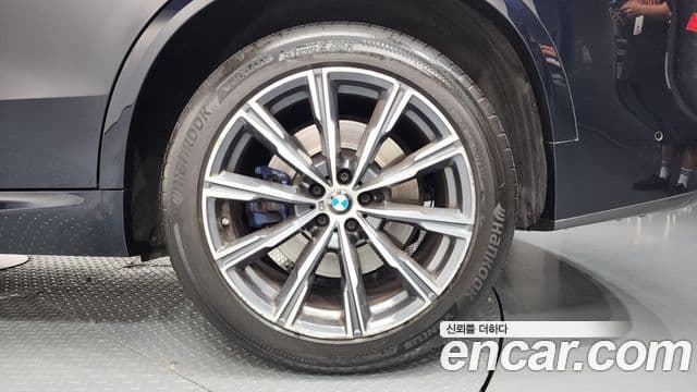 BMW X5 2020 — Photo 33/39