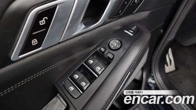 BMW X5 2020 — Photo 22/39