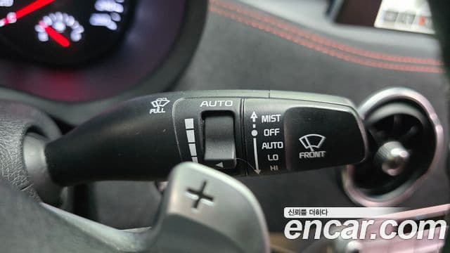 Kia Stinger 2020 — Şəkil 15/20