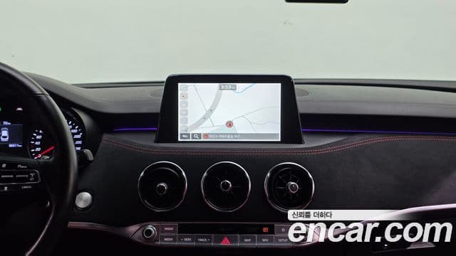 Kia Stinger 2020 — Şəkil 16/20