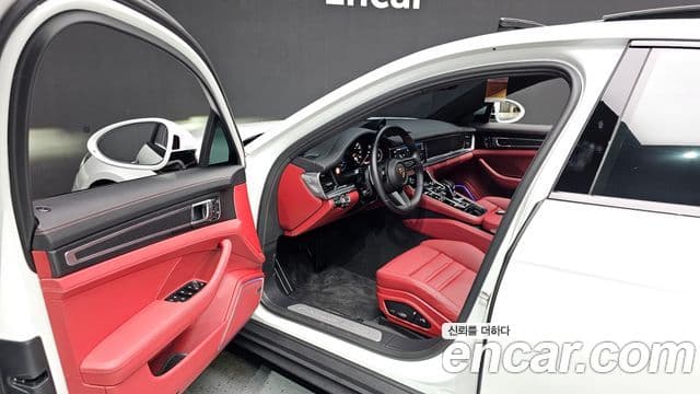 Porsche Panamera 2023 — Şəkil 10/20