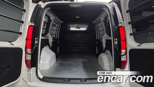 Hyundai Staria 2024 — Şəkil 20/20