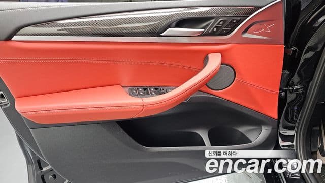 BMW X4M 2023 — Photo 24/31