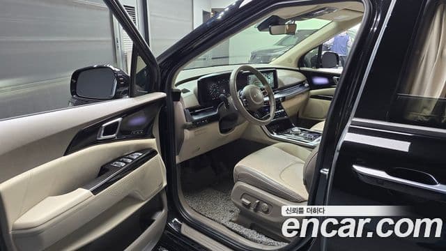 Kia Carnival 2023 — Фото 10/20