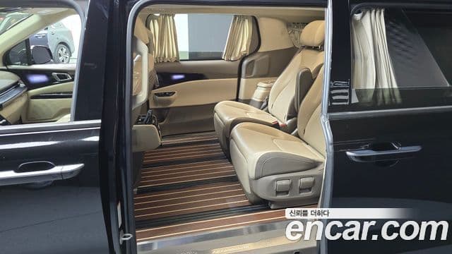 Kia Carnival 2023 — Фото 11/20