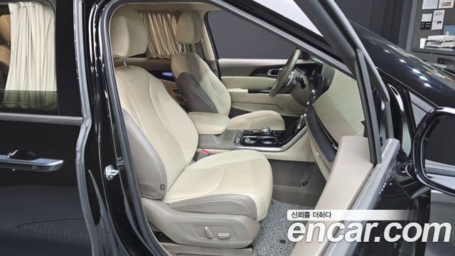 Kia Carnival 2023 — Фото 12/20
