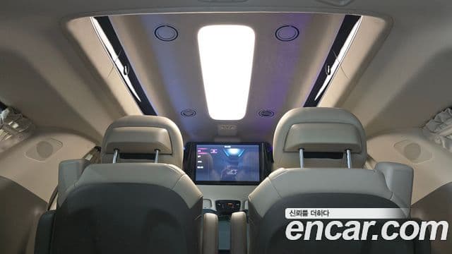 Kia Carnival 2023 — Фото 20/20