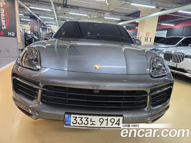 Porsche Cayenne 2020 — ფოტო 4/20