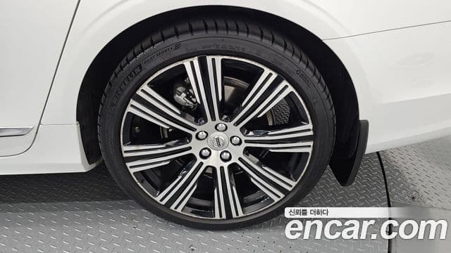 Volvo S90 2023 — Şəkil 25/34