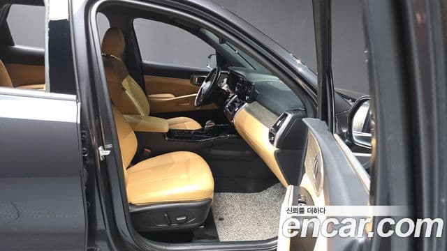 Kia Sorento 2023 — Фото 11/20
