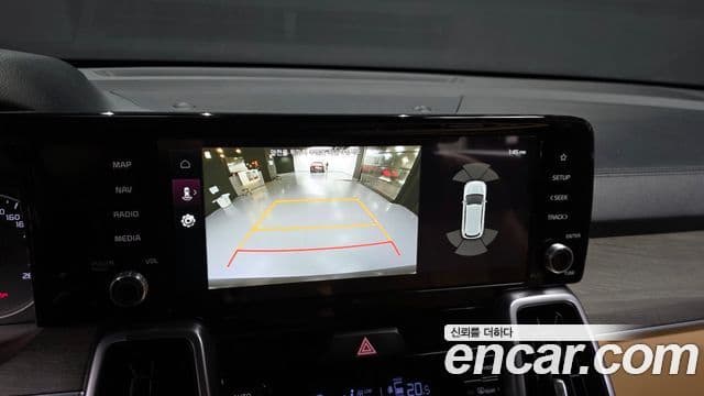 Kia Sorento 2023 — Фото 15/20