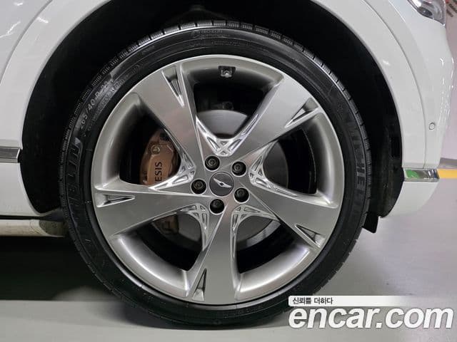 Genesis GV80 2022 — ფოტო 19/20