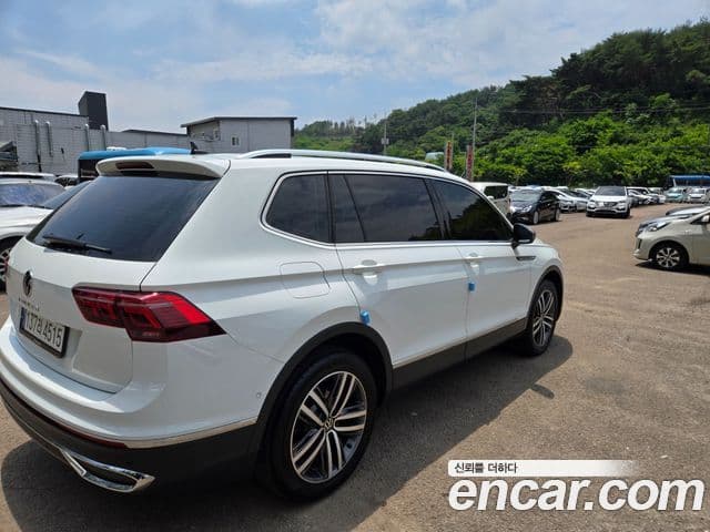 Volkswagen Tiguan Allspace 2023 — Şəkil 8/20