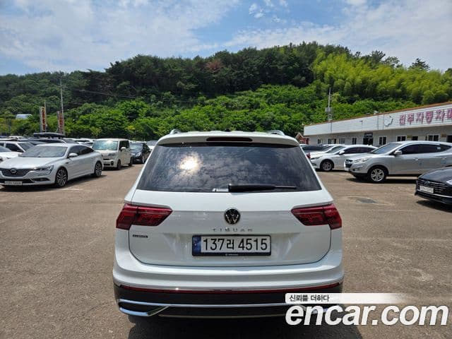 Volkswagen Tiguan Allspace 2023 — Şəkil 11/20
