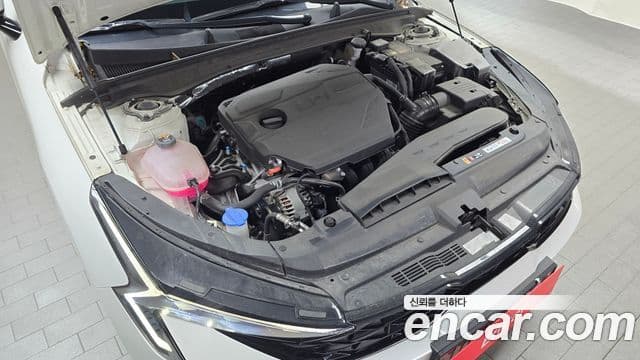 Kia K5 2023 — ფოტო 6/20
