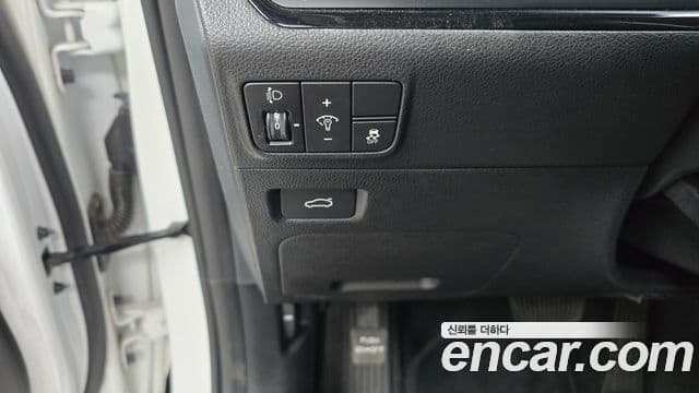 Kia K5 2023 — ფოტო 14/20