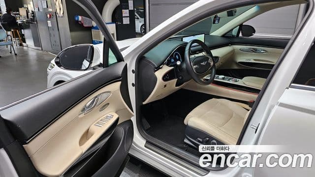 Genesis GV70 2021 — Şəkil 10/20