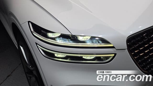 Genesis GV70 2021 — Photo 12/30