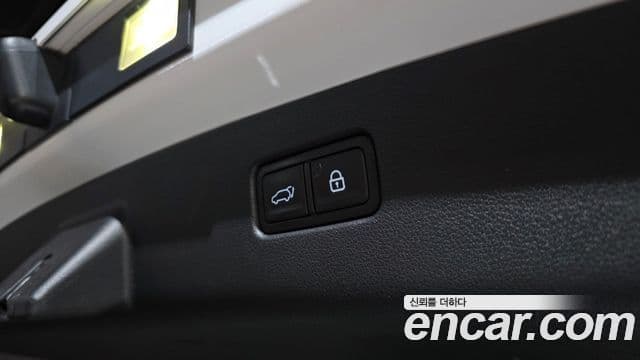 Genesis GV70 2021 — Photo 21/30