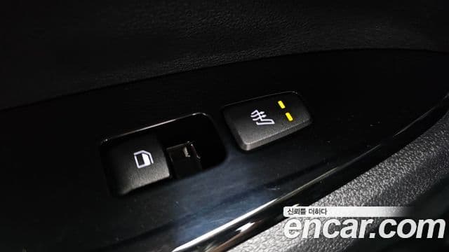 Kia Sportage 2022 — ფოტო 17/20