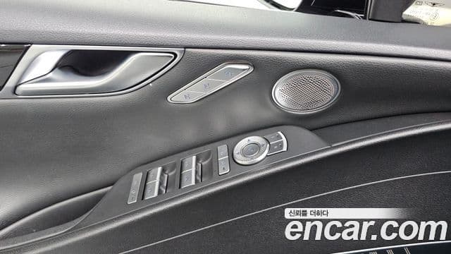 Genesis G80 2021 — ფოტო 16/31