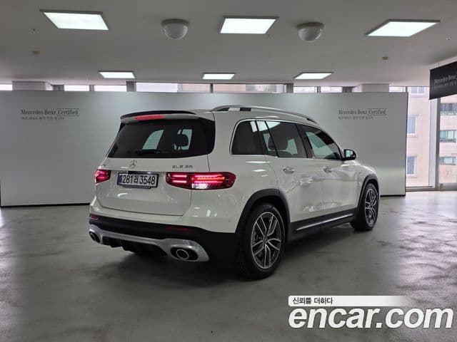 Mercedes-Benz GLB-Class 2025 — Фото 1/17