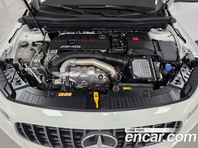 Mercedes-Benz GLB-Class 2025 — Фото 5/17
