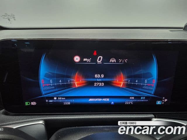 Mercedes-Benz GLB-Class 2025 — Фото 6/17