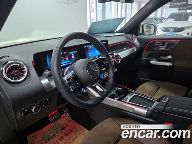 Mercedes-Benz GLB-Class 2025 — Фото 7/17