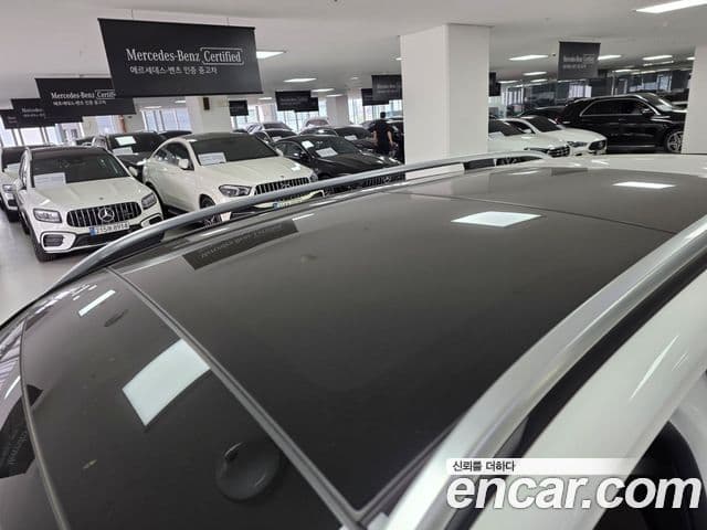 Mercedes-Benz GLB-Class 2025 — Фото 12/17