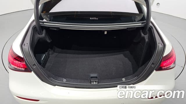 Mercedes-Benz E-Class 2021 — Фото 17/20