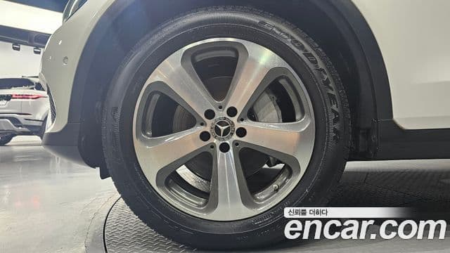 Mercedes-Benz GLC-Class 2018 — ფოტო 5/20