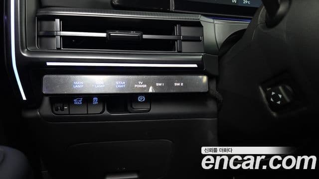 Hyundai Santa Fe 2025 — ფოტო 18/20