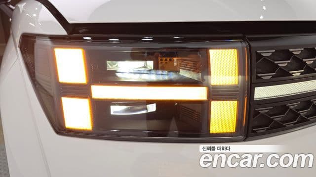 Hyundai Santa Fe 2025 — Photo 21/34
