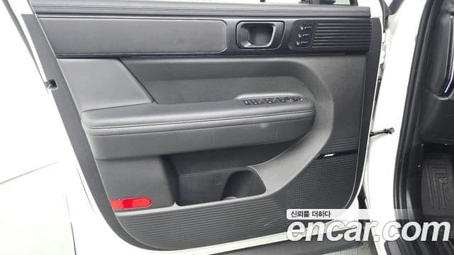 Hyundai Santa Fe 2025 — Photo 2/34