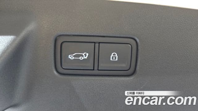 Hyundai Santa Fe 2025 — Photo 16/34