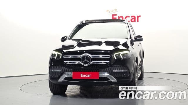Mercedes-Benz GLE-Class 2021 — ფოტო 2/20