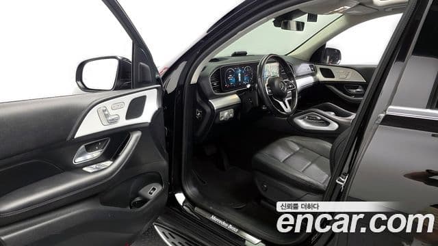 Mercedes-Benz GLE-Class 2021 — ფოტო 9/20