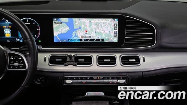Mercedes-Benz GLE-Class 2021 — ფოტო 13/20