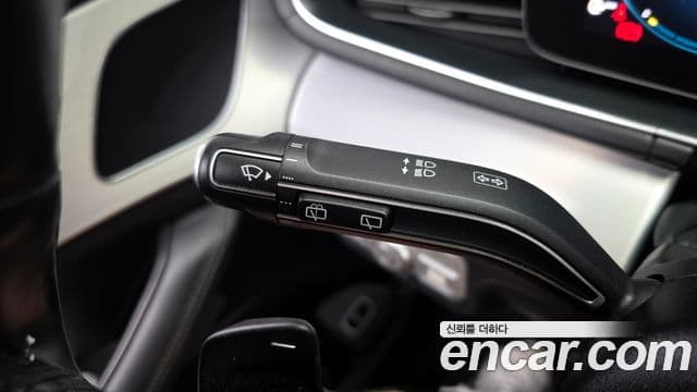 Mercedes-Benz GLE-Class 2021 — ფოტო 18/20