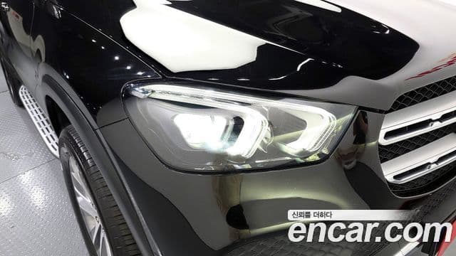 Mercedes-Benz GLE-Class 2021 — Photo 29/29