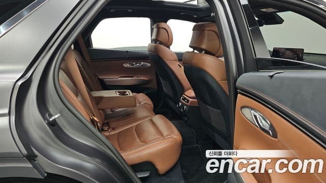 Genesis GV70 2021 — ფოტო 12/20