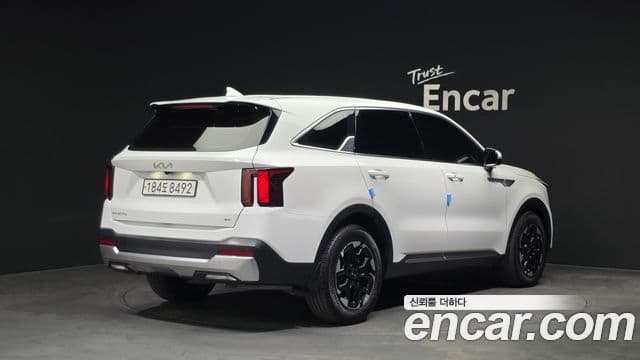 Kia Sorento 2023 — Фото 2/20