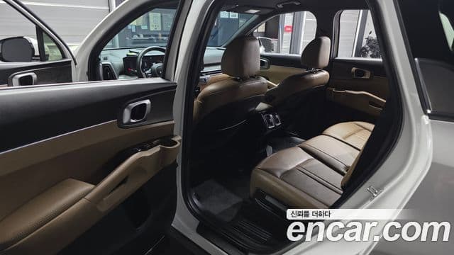 Kia Sorento 2023 — Фото 11/20