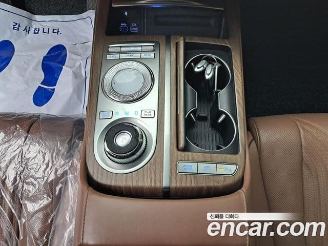 Genesis Electrified G80 2022 — ფოტო 16/20
